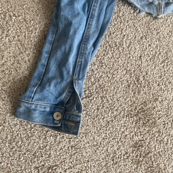 Shein Women’s Two Color Half and Half Distressed Long Sleeve Denim Jacket Size S - Picture 3 of 14